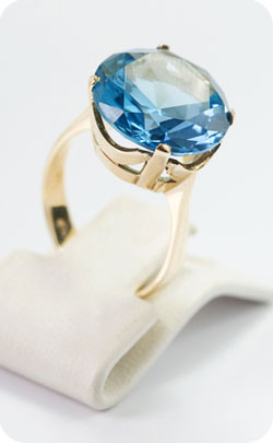 16th year anniversary gemstone aquamarine image